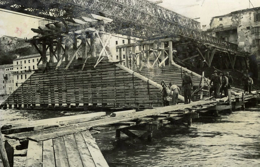 Ricostruzione del ponte